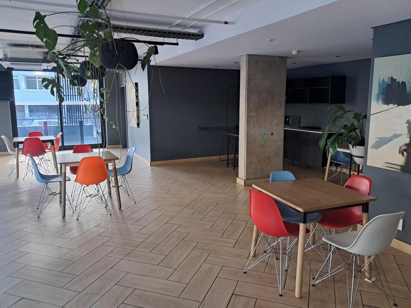1 Bedroom Property for Sale in Sea Point Western Cape